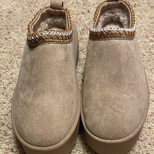 Mudd Tan Slip-On shoes